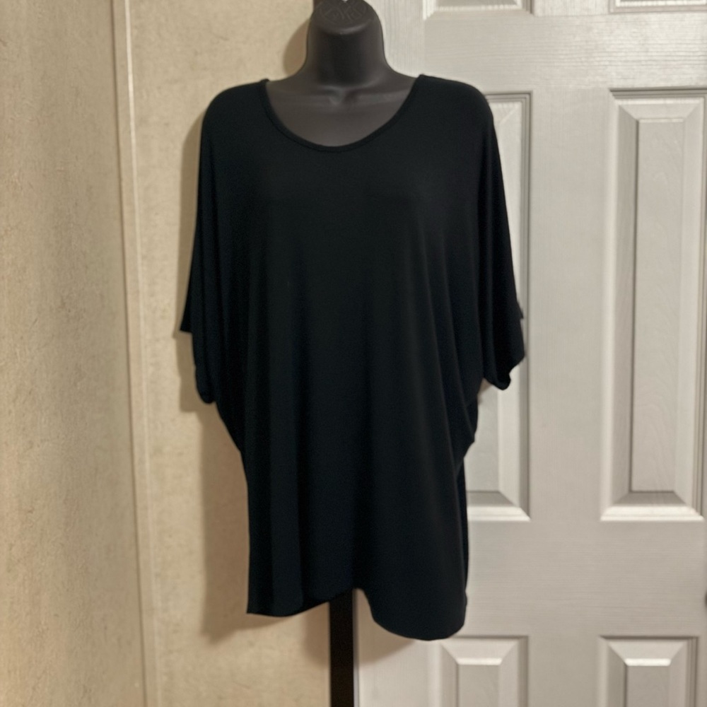 Boutique Loose-Fit Black Tunic Top